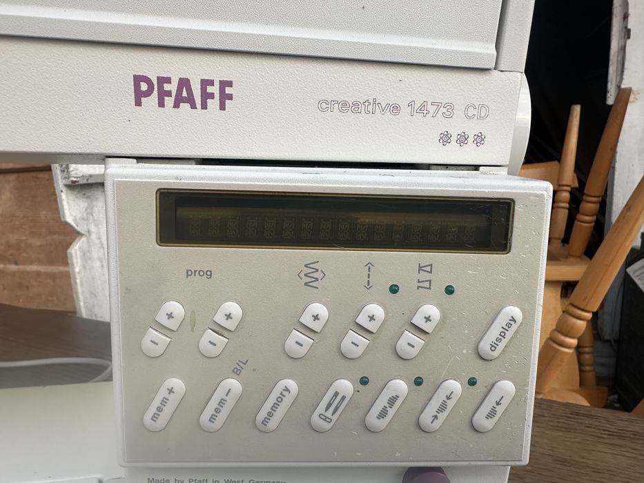 Masina de cusut profesional Pfaff creative 1473 CD