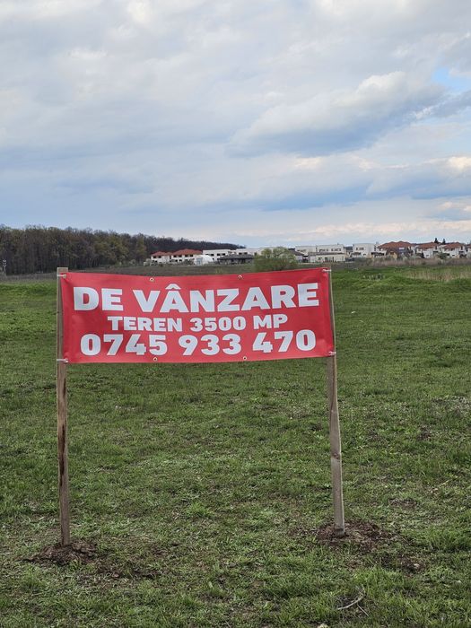 Vând teren amplasat   pe  malul lacului   Mogoșoaia