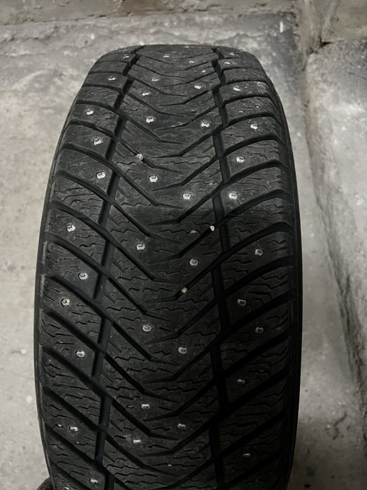 Комплект шипованной резины Yokohama 215/60/16
