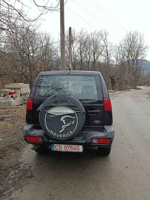 Vând Ford Maverick