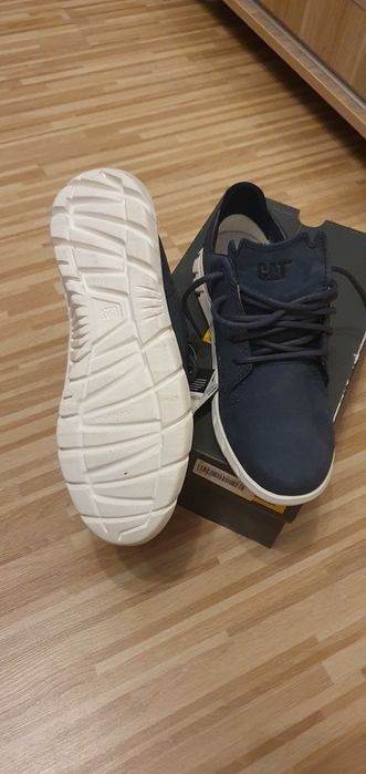 Pantofi sport CAT mărimea 40