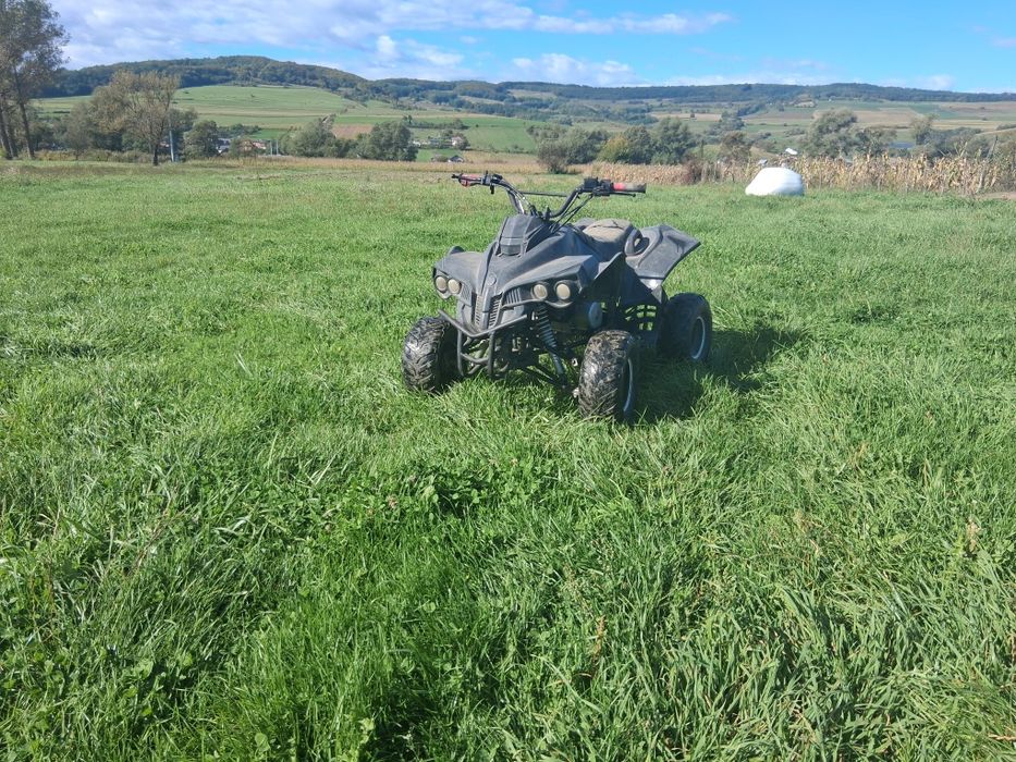 Vand două ATV-uri