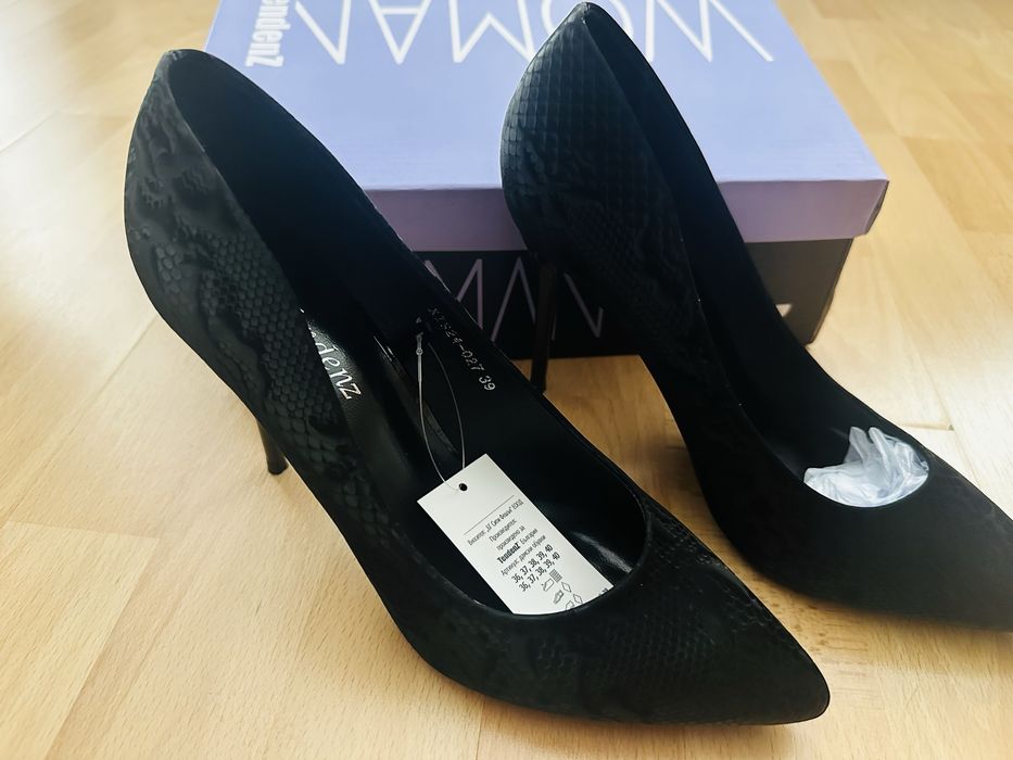 Стилето обувки TENDENZ