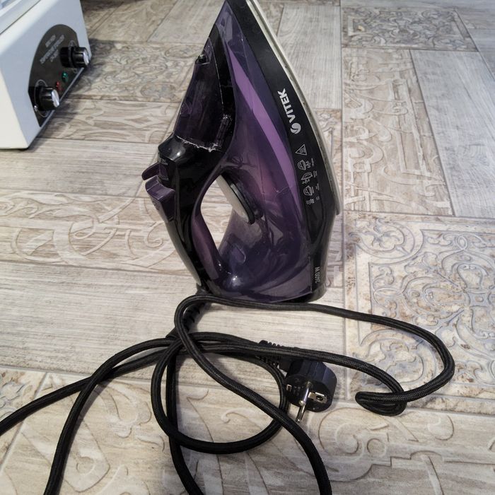 Утюг    2000  тг.