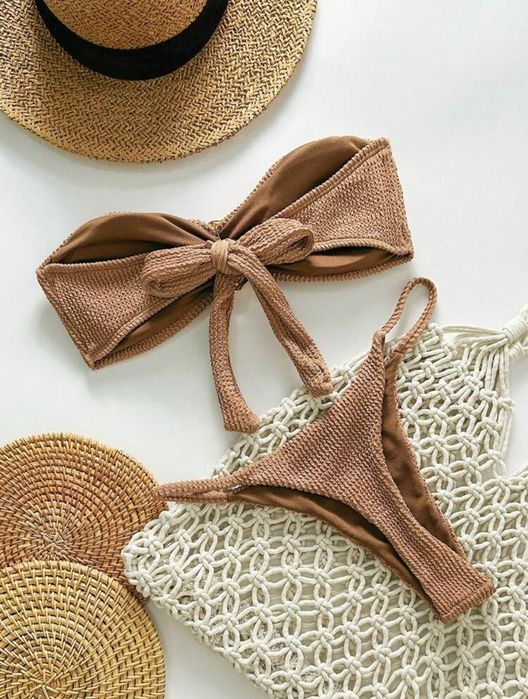 Дамски бежов бански