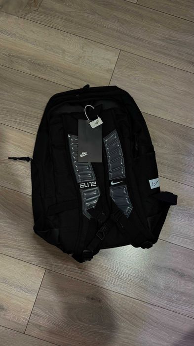 Продам рюкзак Nike Elite