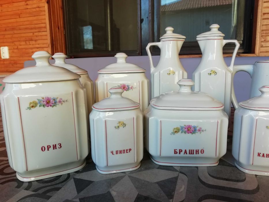 Буркани за подправки