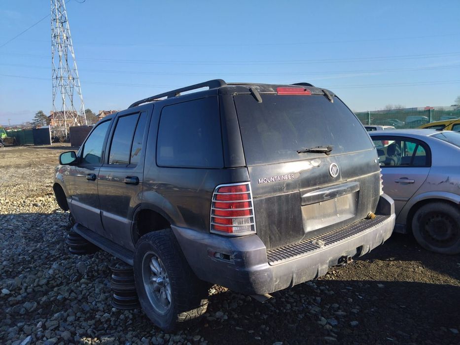 Dezmembram Mercury Mountaineer V8 4.0 Automat, 208 CP, 7 Locuri