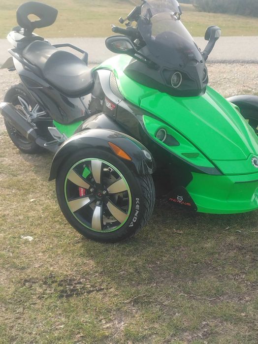 Moto Can am Spyder