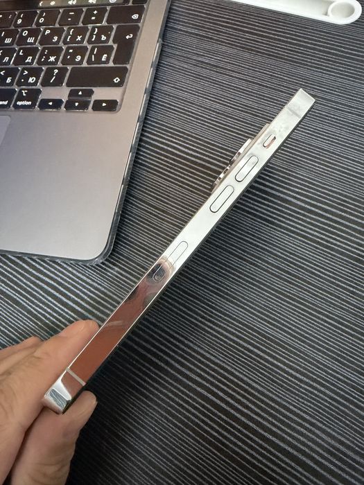 Продам iphone 14 pro 256гб акб 80% в идеале 10/10