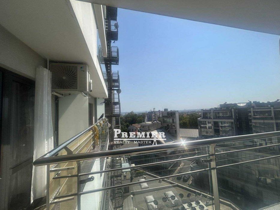 Продава се Двустаен апартамент в Бургас, Лазур - 70 кв.м за 5000 €/кв.м - Снимка #17