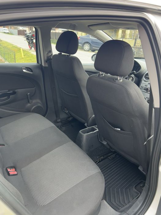 vand opel corsa D 1.2 benzina in stare buna!!!