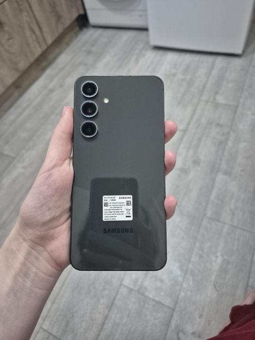 Продам Самсунг S24FE