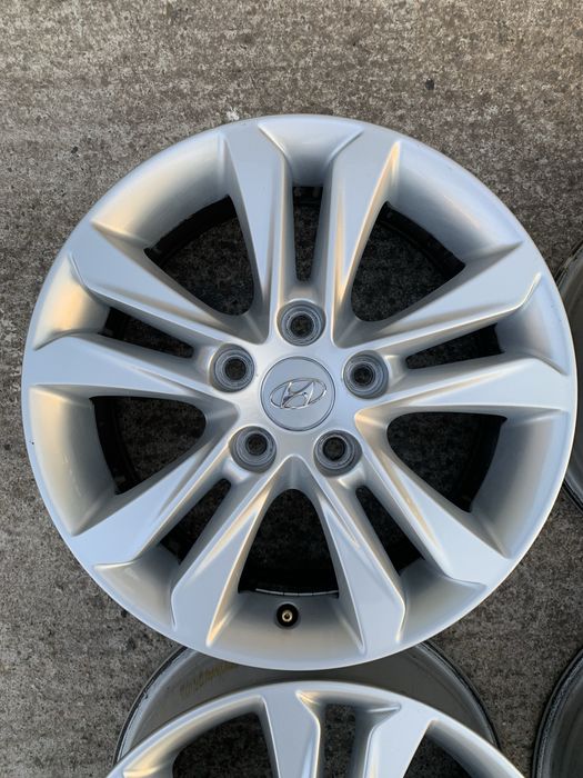 4ри броя оригинални алуминиеви джанти 5х114,3 16ки  за Хюндай/Hyundai