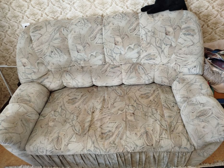 Диван в хорошем состоянии