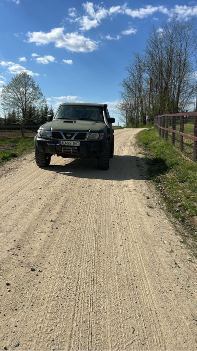 Nissan patrol y61