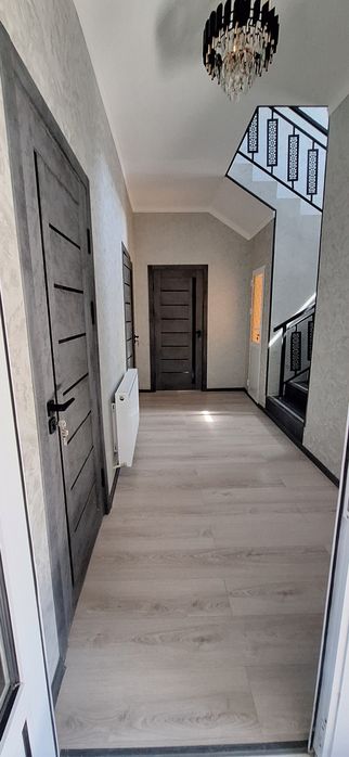 Бухоро 2 этажлик квадрати300 $ доллордан Участка сотилади 2 + падвал