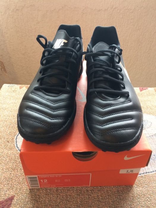 Продавам оригинални маратонки NIKE