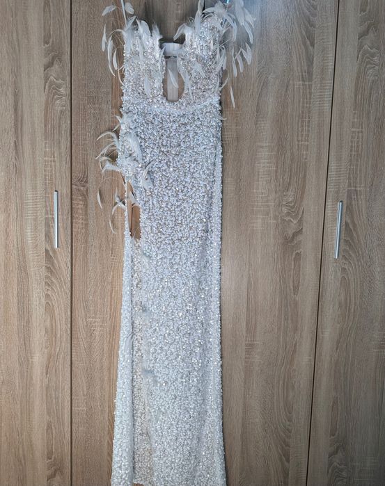 рокля на Reina Store