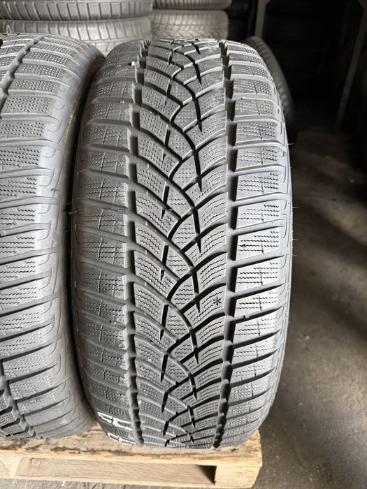 4 anvelope iarna  225/55/17 , 101V , GoodYear , 6-6.5 mm !