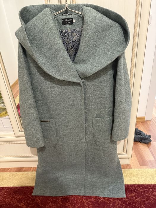 Женское легкое пальто