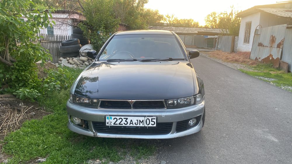 Mitsubishi galant 8