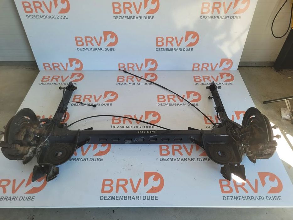 Punte spate simpla pentru Renault Trafic / Opel Vivaro / Nissan Primas