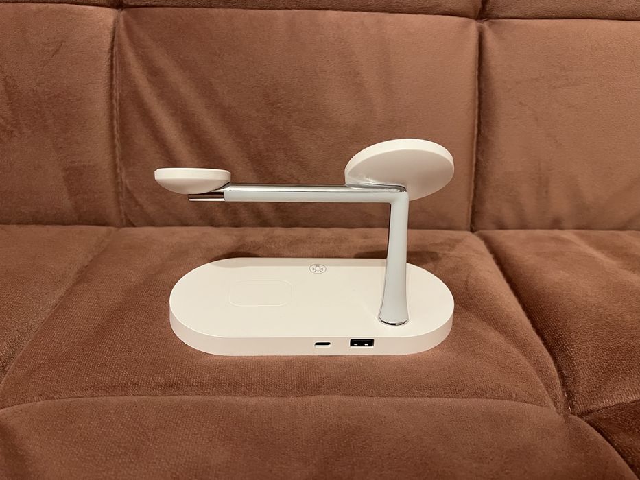 Stație de încărcare 5-in-1 pentru dispozitive Apple cu MagSafe