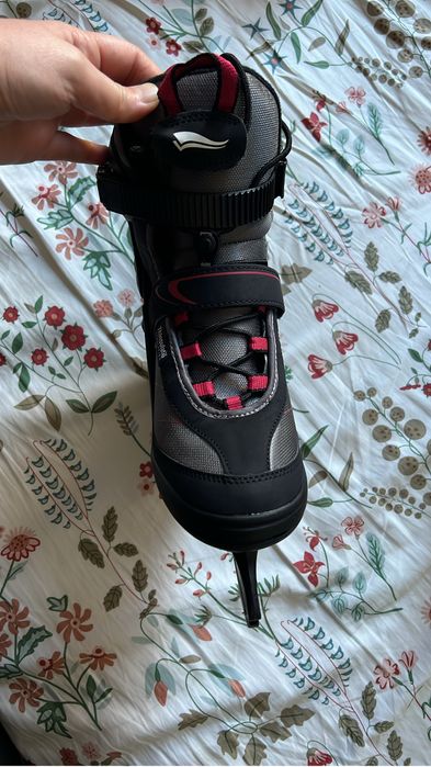 Шикарные Коньки, размер 40. Германия