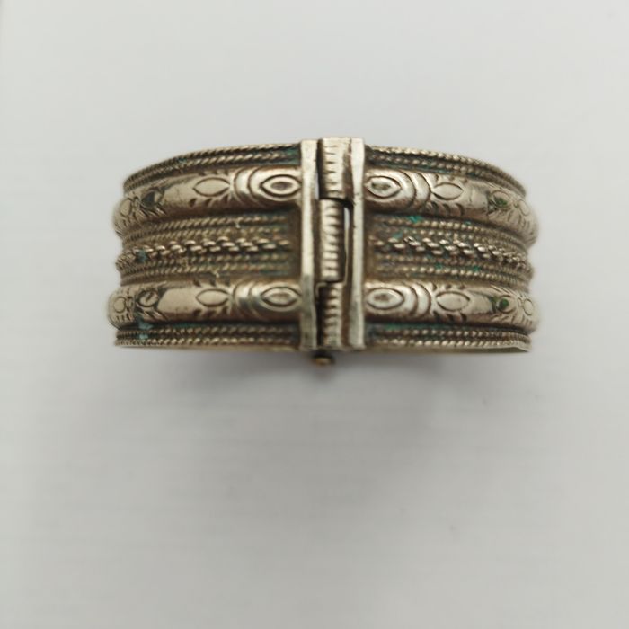 Гривна, накит,сечан