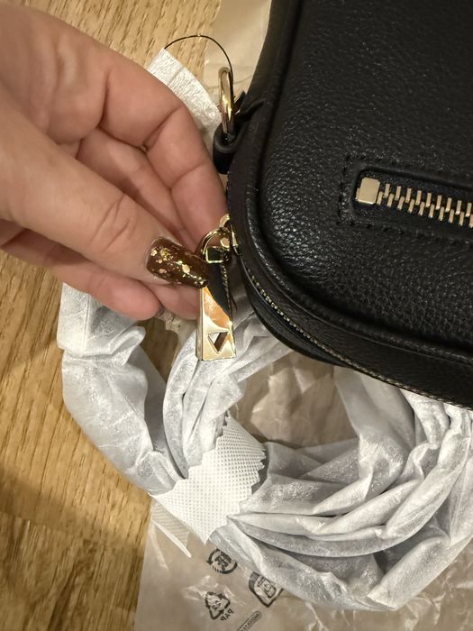 100% Оригинална чанта на GUESS