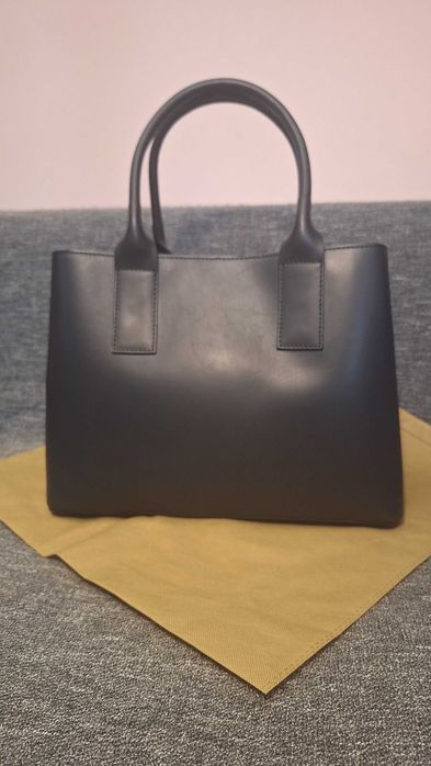 Луксозна Италианска Чанта VERA от Естествена Кожа, черен цвят