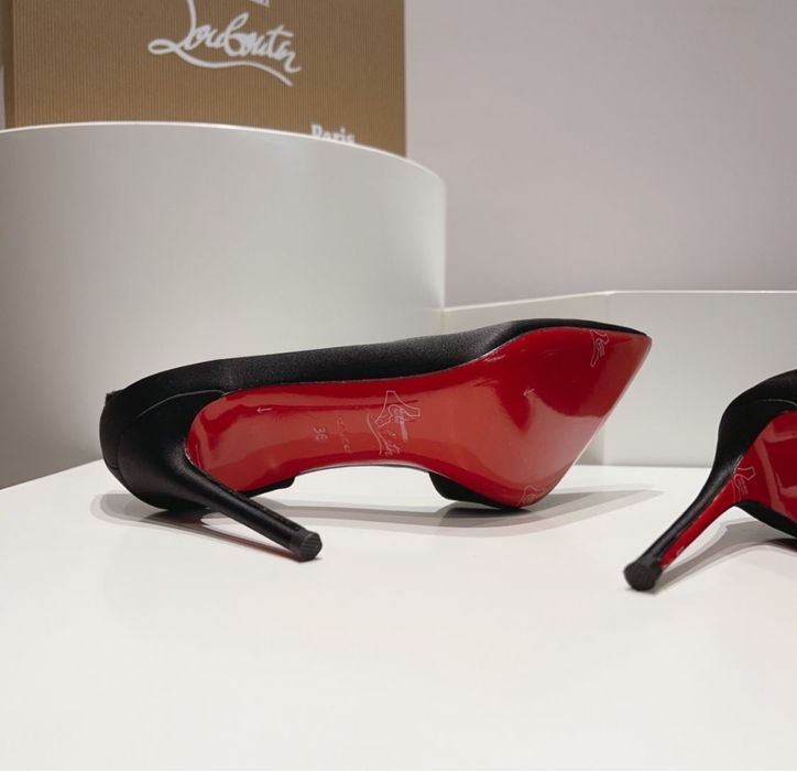Pantofi Christian Louboutin ( in stoc )