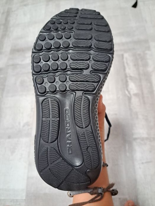 Under Armour Charged Surge 4