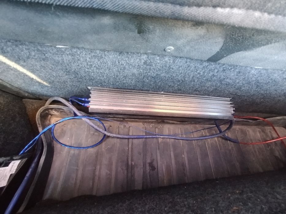 Продам саб Магнум играет достойно