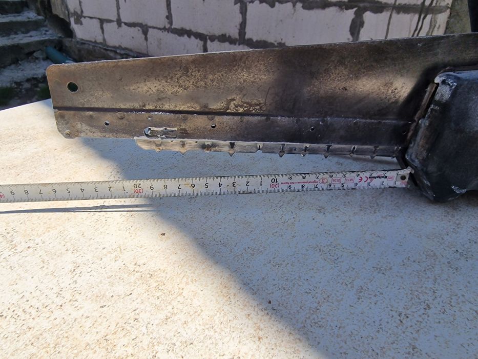 Vând fierastrau Black &Decker  cu lamă tăiat  BCA