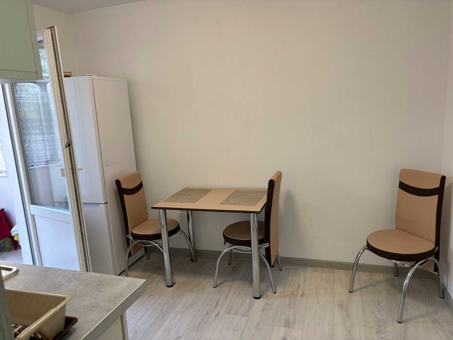 Ofer spre inchiriere doua apartamente in Radauti