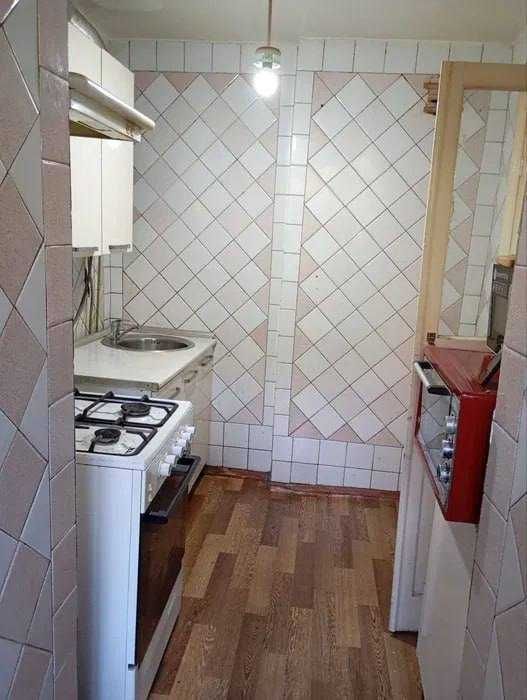 Продаётся 2к квартира 2/4. Учувчилар шахарчаси. Авиагородок. 52м2.