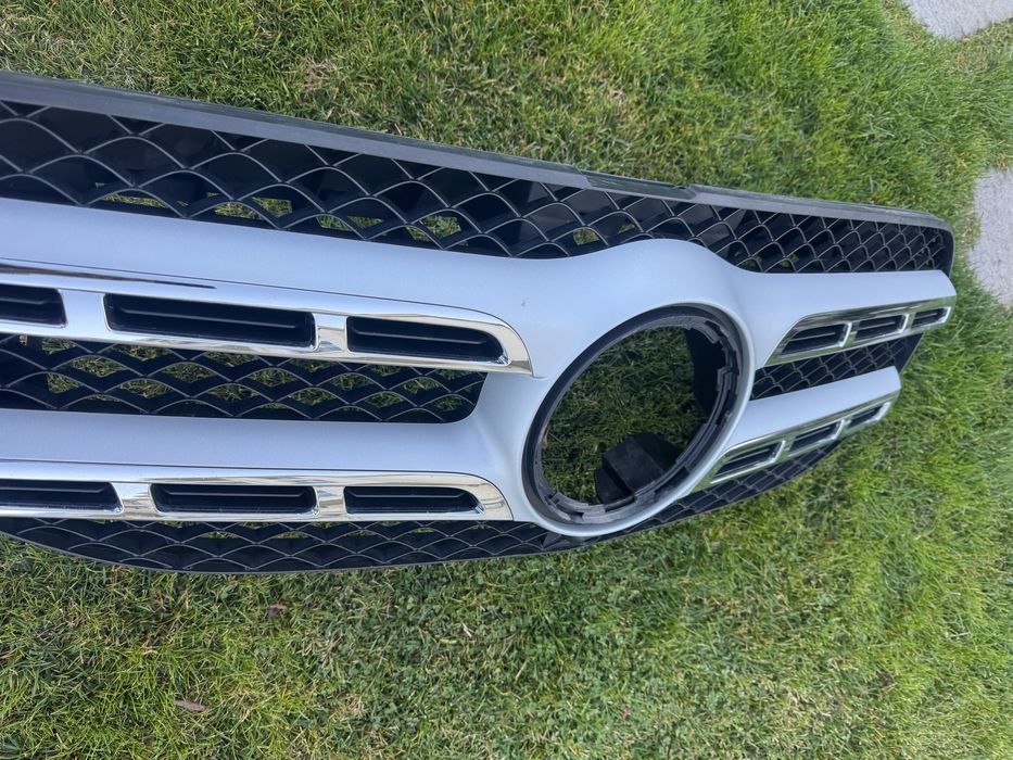 Предна решетка Mercedes GLS X167 AMG line