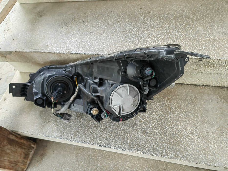 Фар Subaru Outback десен черен Фар Subaru Legacy Оригинален