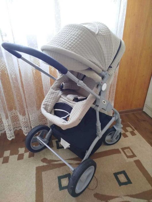 Продаю детскую коляску-трансформер