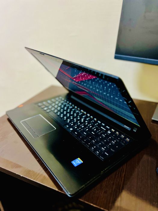 Lenovo igravoy noutbuk Core i3