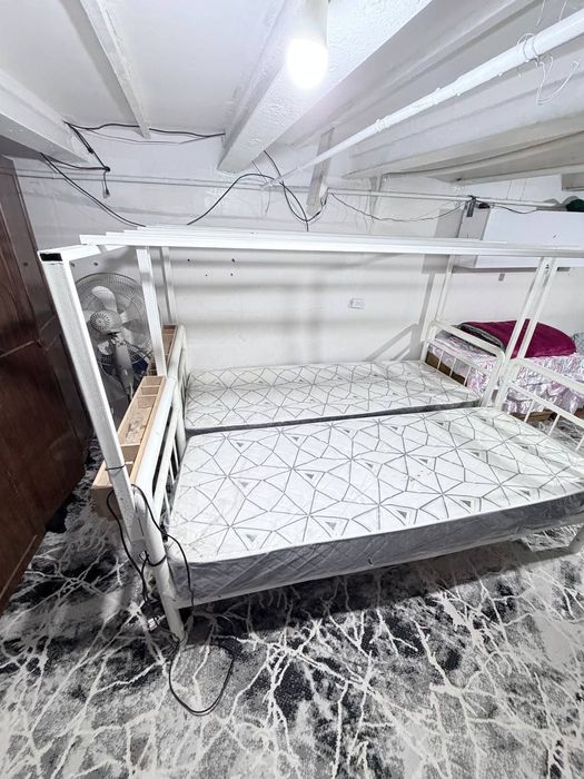 Продается отличном состоянии железный кровать.