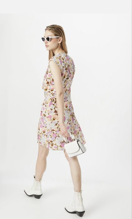 Гащеризон Massimo Dutti и Копринена рокля Weekend Max Mara