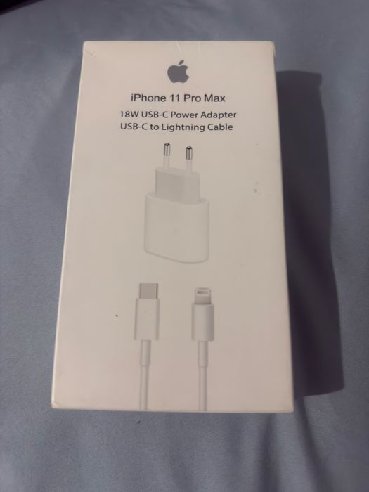 Новое зарядное устройство apple IPhone.