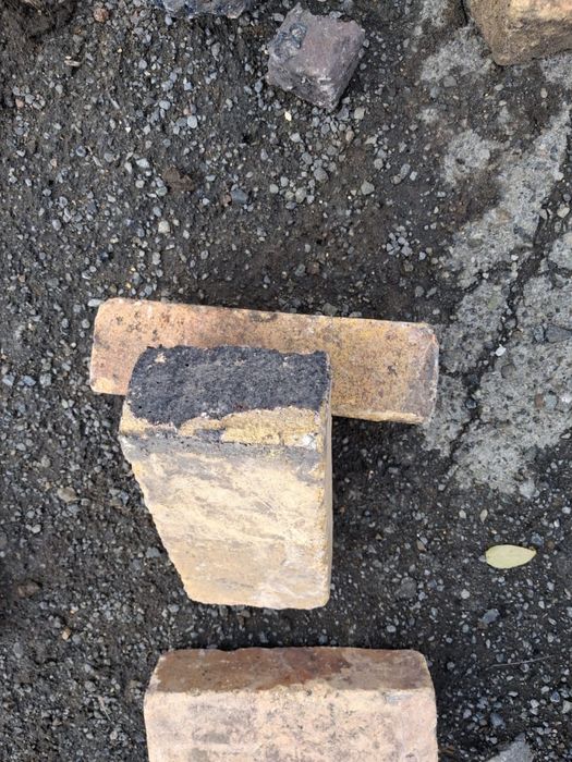 Продам красный кирпич