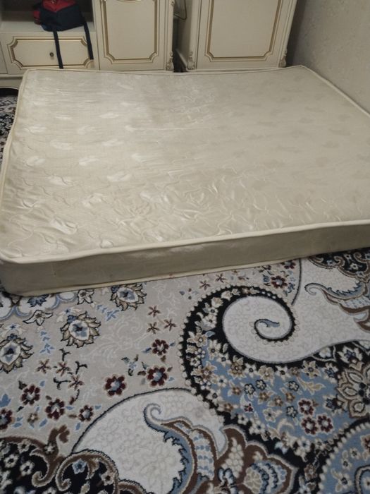 Б/у матрас в нормальном состоянии