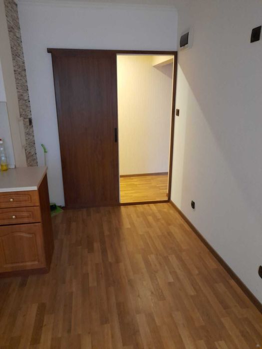 Дава се под наем Двустаен апартамент в Бургас, Славейков - 65 кв.м за 200 € - Снимка #4