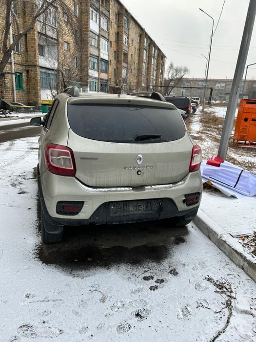 Renalut Sandera 2015года