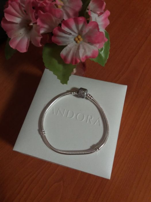 Bratara PANDORA butoias pave originala nou